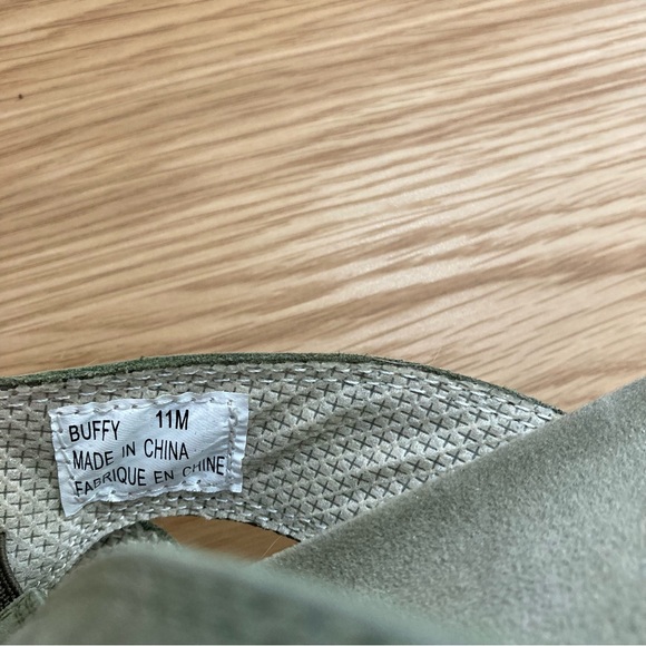 Cougar Size 11 Sage Green Buffy Sandal - Picture 2 of 8